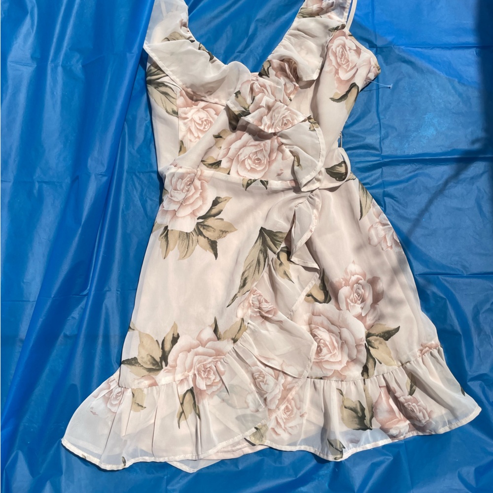Windsor Muted Pink Floral Wrap Dress size M